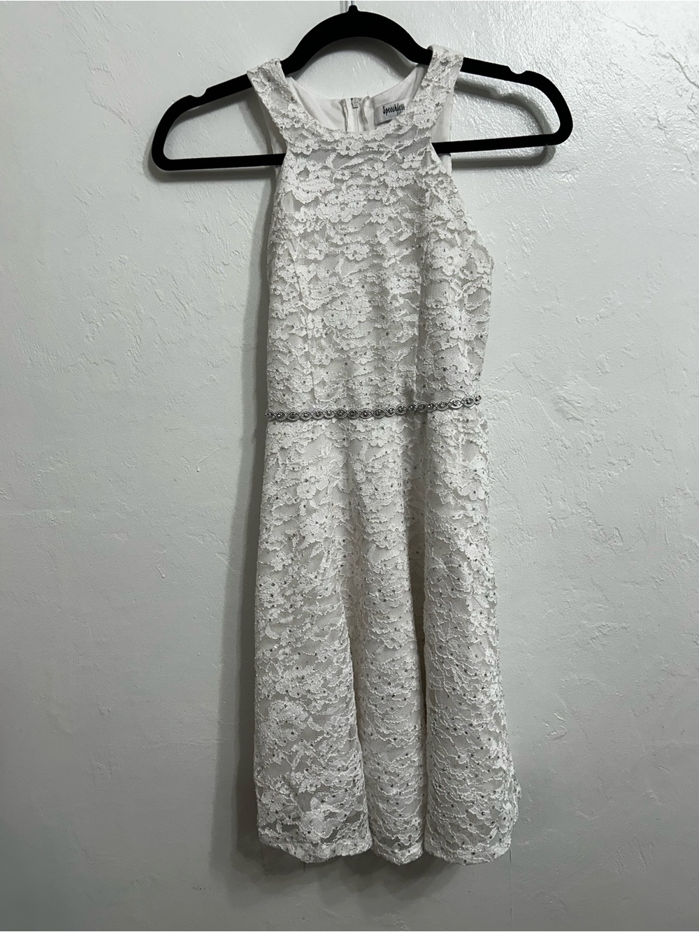 Sleeveless lace top
